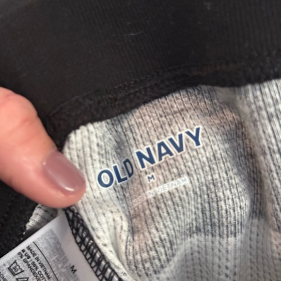 Old navy plaid pajamas - Picture 3 of 4